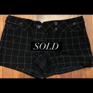 Shorts Made By Guess